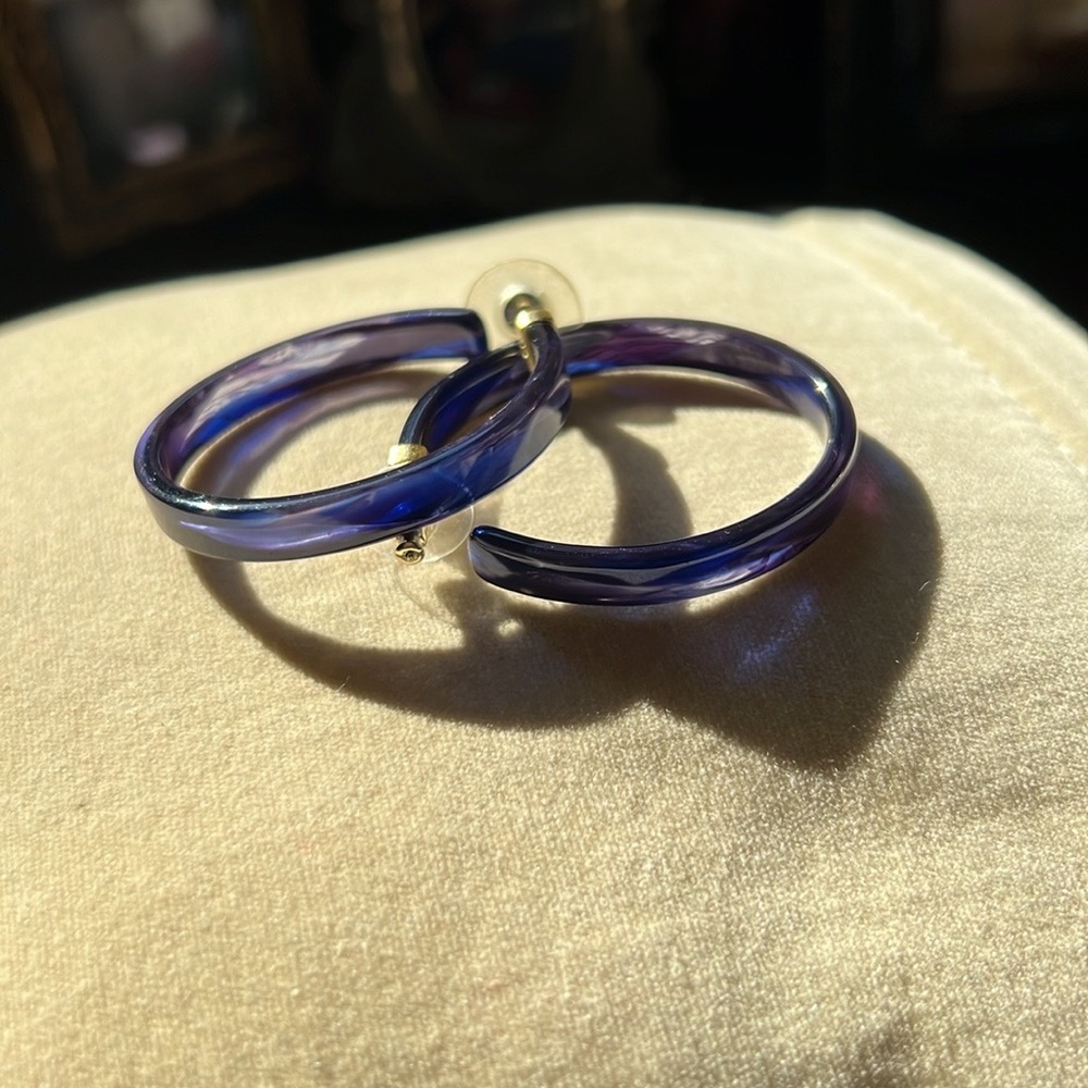 Kendra Scott blue swirl hoop  earrings